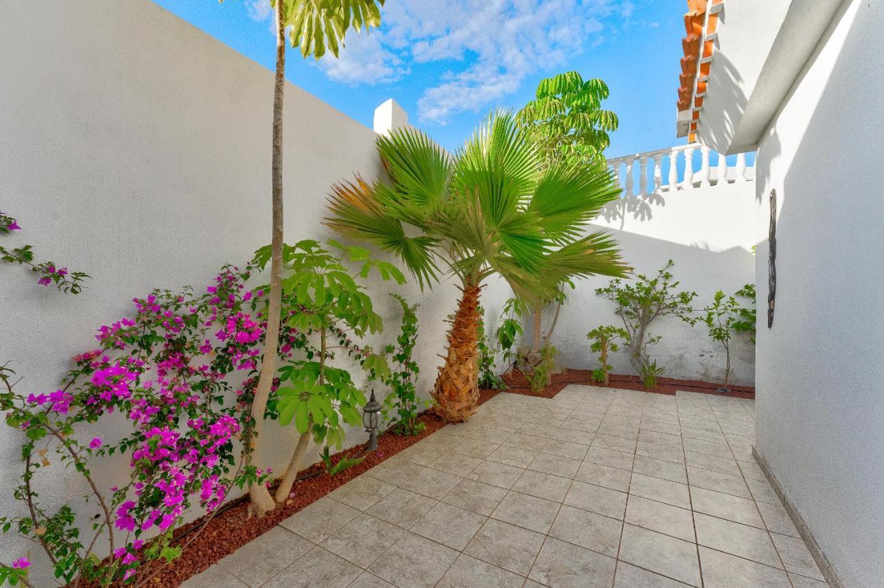 Marvelous Holiday Home - Villa La Caleta 阿德耶 外观 照片